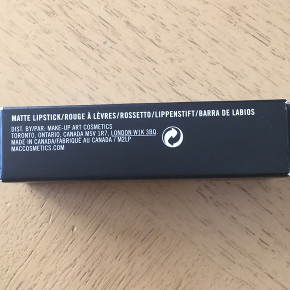 MAC Matte Lipstick - Picture 2 of 5